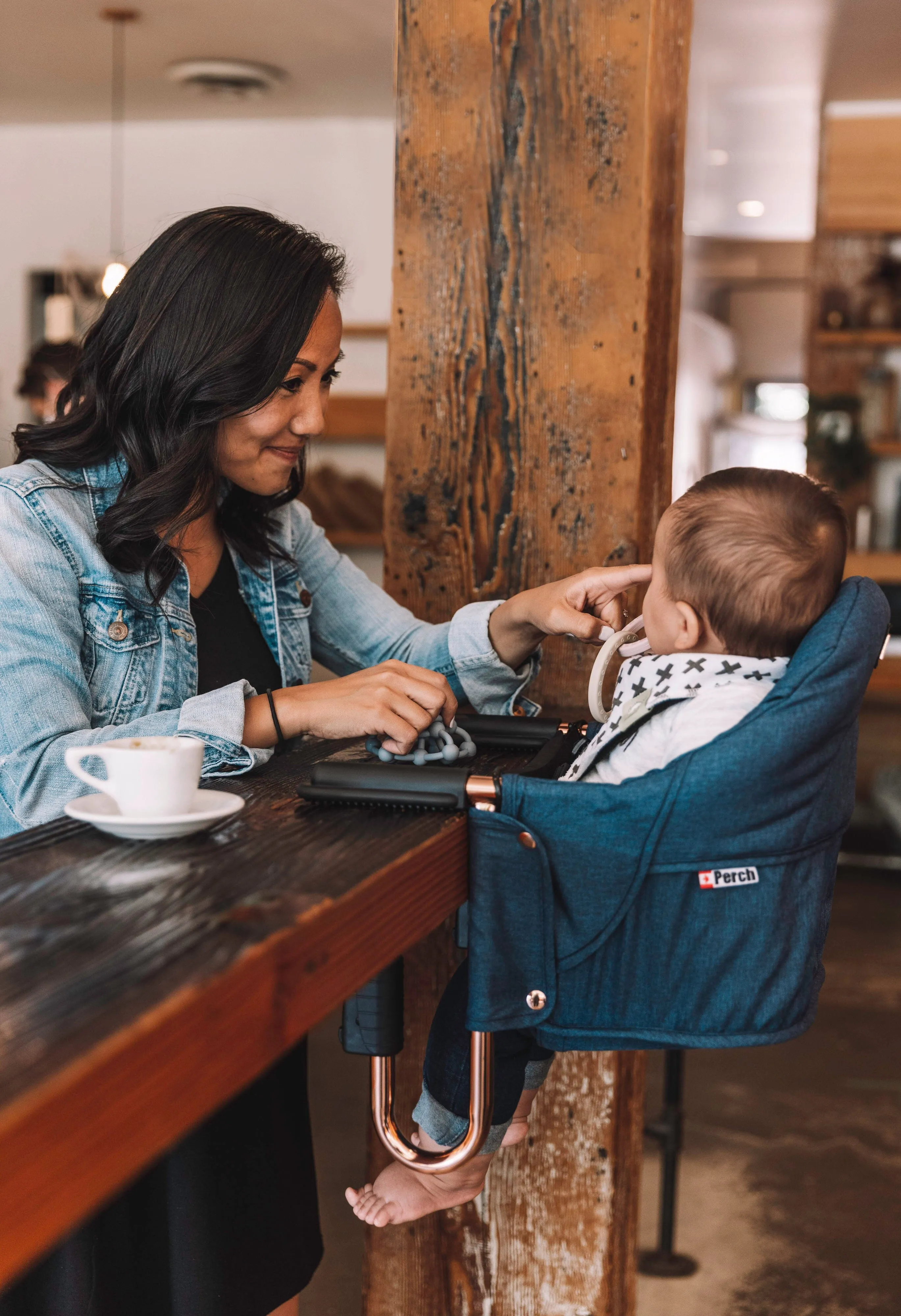 guzzie Guss Perch Portable Hanging High Chair